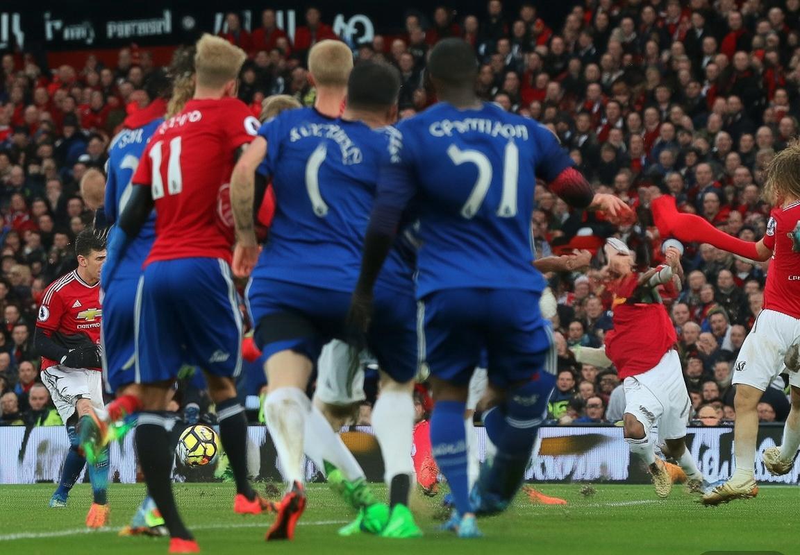 2018曼联切尔西红蓝巅峰对决：战术解析与经典回顾